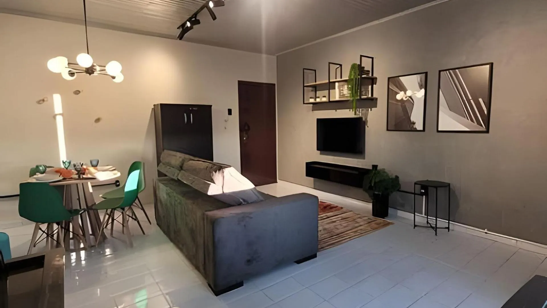 Ap103 - Apartamento Com A/C No Centro Sao Miguel d'Oeste 0*,